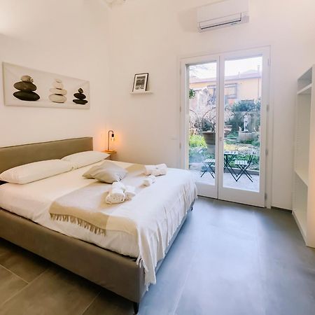Centro Storico Spina White House Apartment ปิซา ภายนอก รูปภาพ