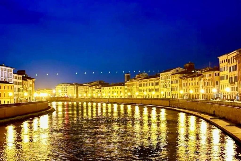 Centro Storico Spina White House Apartment ปิซา ภายนอก รูปภาพ